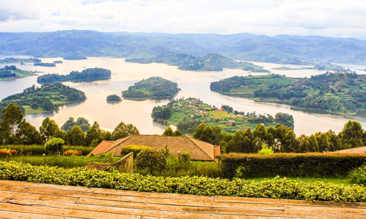 4-Day Uganda Gorilla Trekking & Lake Bunyonyi Leisure Tour