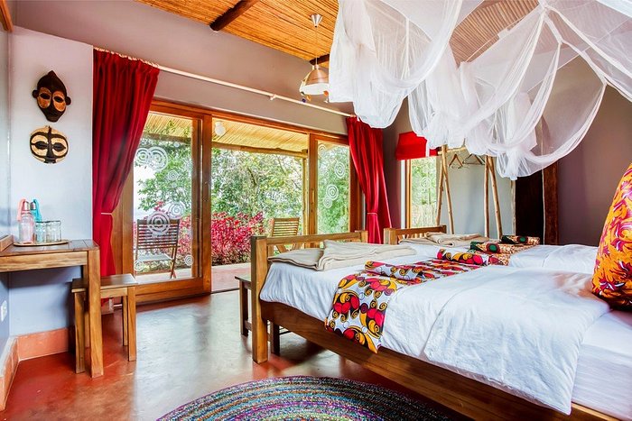 Chameleon Hill Lodge – Vibrant Lakeside Stay Near Bwindi