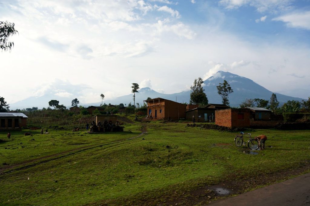 Rubugiri Village Walks: Cultural Insights Near Bwindi Forest