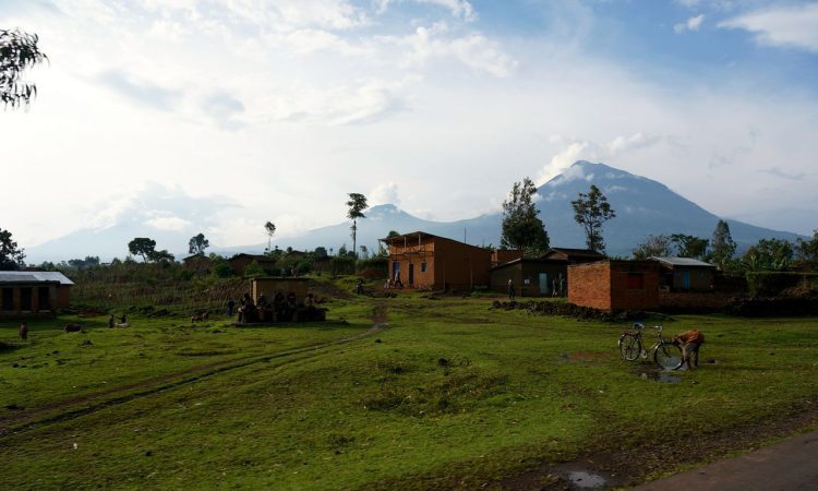 Rubugiri Village Walks: Cultural Insights Near Bwindi Forest