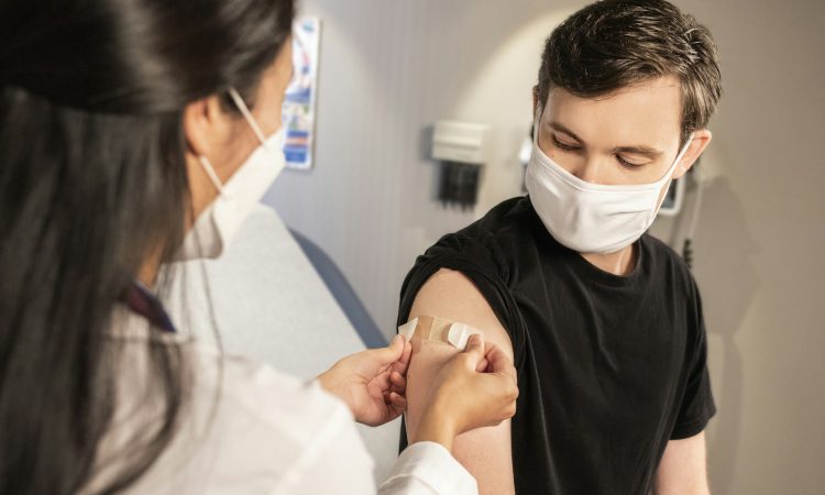 Yellow Fever Vaccination Requirements for Uganda Travelers